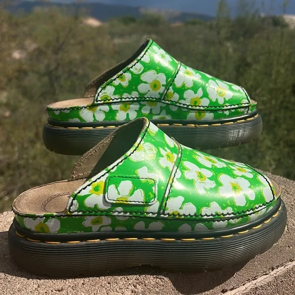 🏴󠁧󠁢󠁥󠁮󠁧󠁿 Vintage MIE Dr. Martens Green Daisy Platform Slides Sandals UK 5